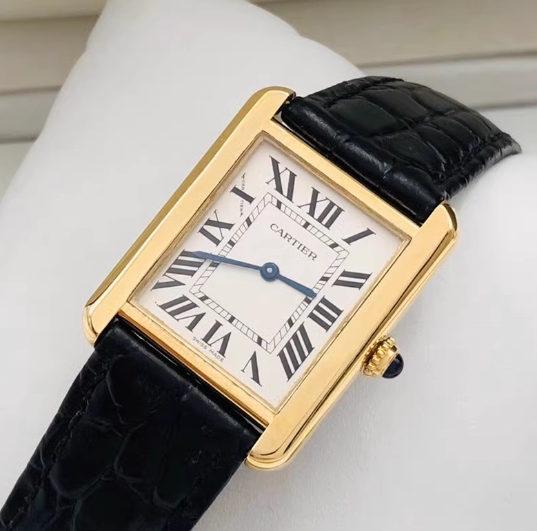 98% New 24.4mm Cartier Tank Series 18K Gold W5200002 Quartz Women's Watch Genuine Product