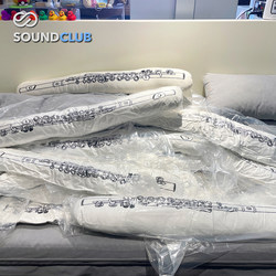 사운드 플루트 소파 베개 베개는 제한된 수량으로 판매 할 수 있으며 매진 되 자마자 매진됩니다.