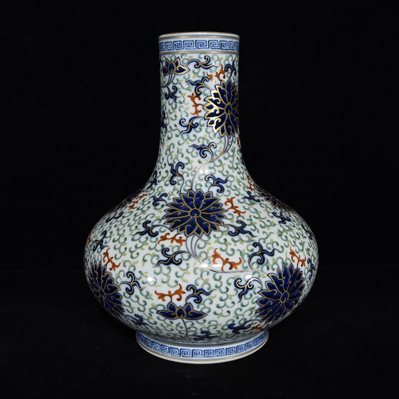 LY0810 Old Tibetan Qingqianlong style pastel painted gold tangled flower pattern flat belly bottle