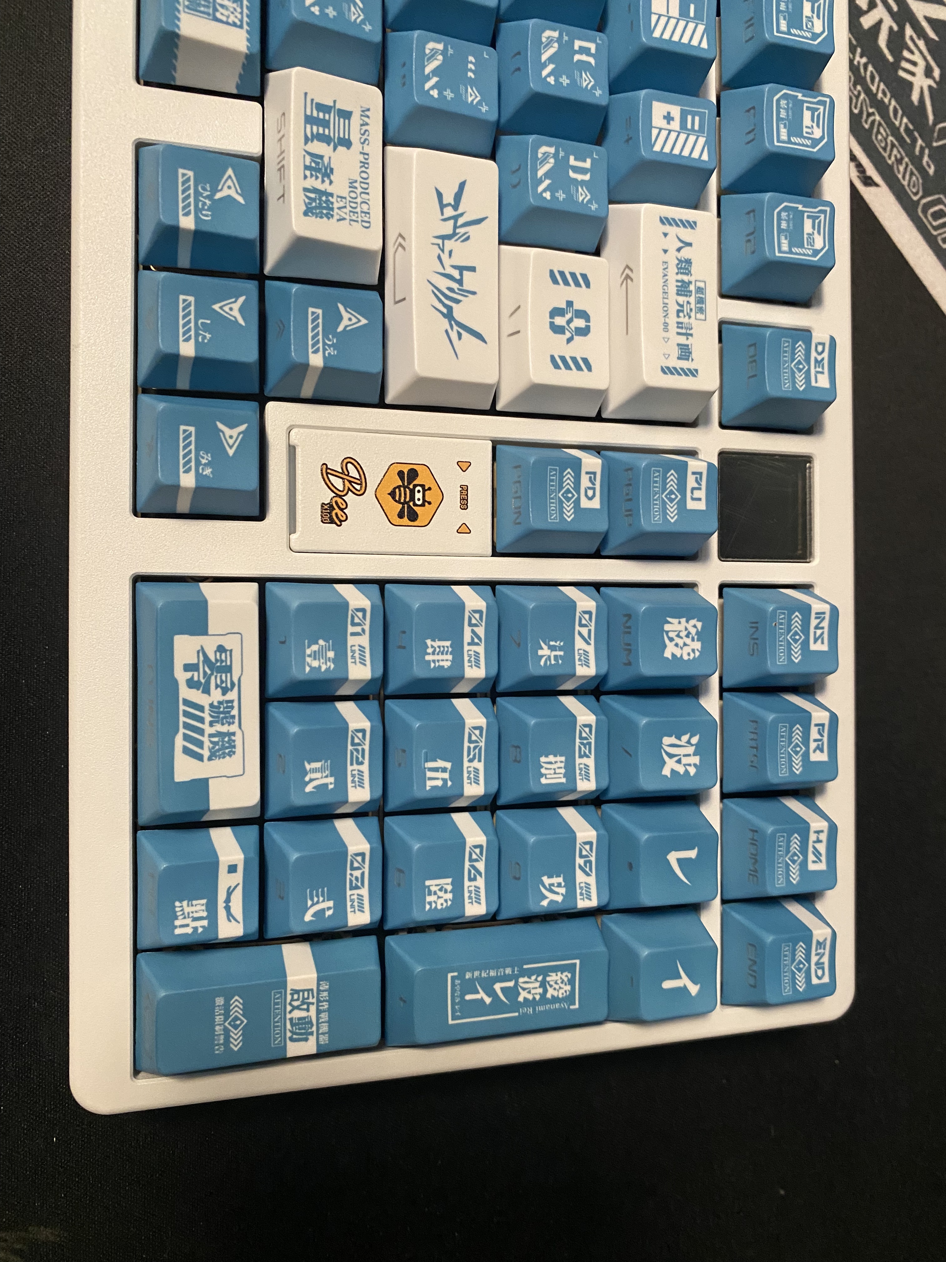 ワンピなど最旬ア！ 机械蜂X100极昼微尘黑莓侧刻客制化铝坨坨CNC三模机械键盘100键 書道