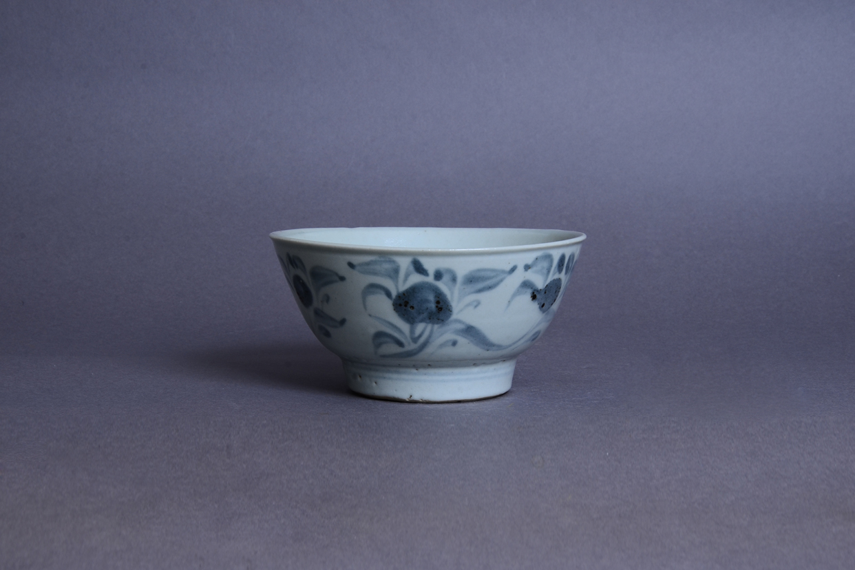 Overseas return (package is really palatable) Blue Flower Bowl (1)