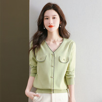 Xiaoxiangfeng V-neck knitted pullover for women 2023 spring and autumn new style loose sweater sweater short top for women