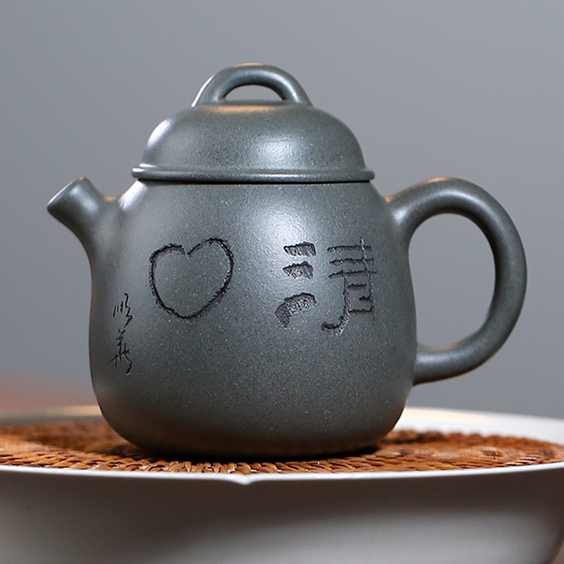 Zisha famous teacher Wu Qingxin pot crab shell green 200cc raw ore pure handmade teapot Yixing purple sand pot