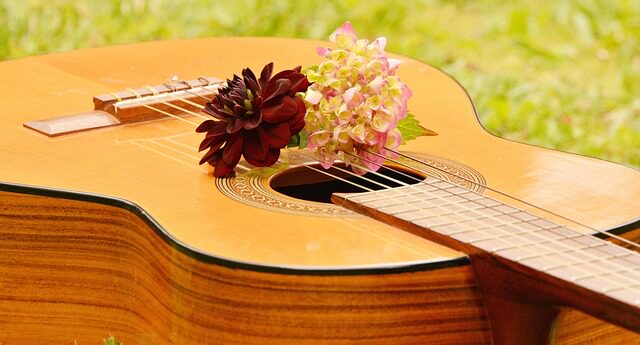 how can i play guitar