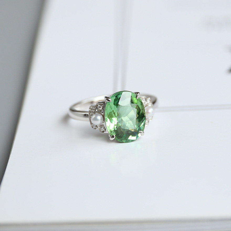 3.3 carat natural green tourmaline ring crystal translucent fire good 18K white gold diamond pearl inlay female