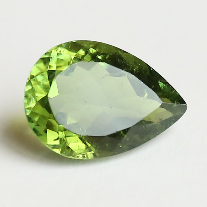 5 11 carat natural bright green beasy nude stone wonderful green sparkling star pear shaped water drop