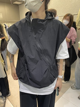 European goods 2023 summer new style hooded sun protection vest for women sleeveless solid color waistcoat zipper shirt Xiaomi wrinkled jacket for women