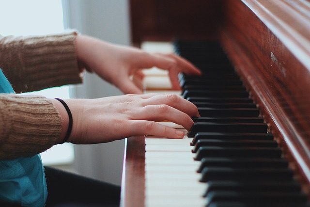how difficult is piano to learn