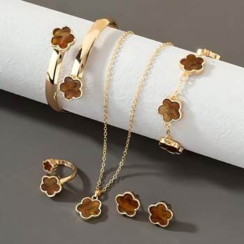 Cross-border hot selling lucky flower jewelry set acrylic bracelet bracelet five-leaf clover necklace ring ring earrings for women