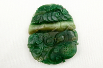 (Poly-Treasure Cabinet) Nanyang Unique Mountain Jade Superior Sky Blue Old Stock Fu is on a high and high hanging pendant in front of its eyes