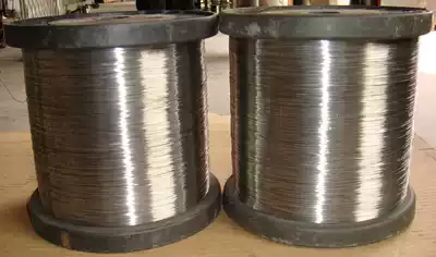 Factory direct stainless steel wire 0 4 0 5 0 6mm according to kilograms to sell vertical horizontal line spot