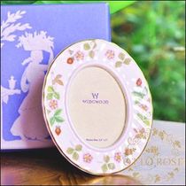 New British Wedgwood Porcelain Wedgwood Wedgberry Medium Photo Frame Swing Box