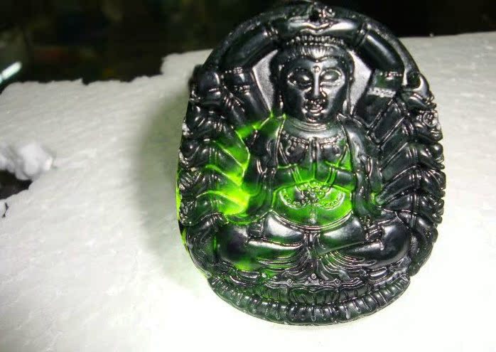 Ink-green jade Guanyin pendant serpent stone jade Qiankuanyin Bodhisattva