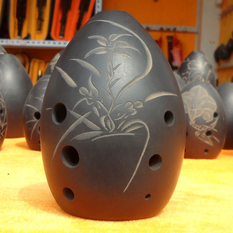 Eight-hole beginner black pottery beginner musical instrument send Zodiac mini harmonica self-study gift pack