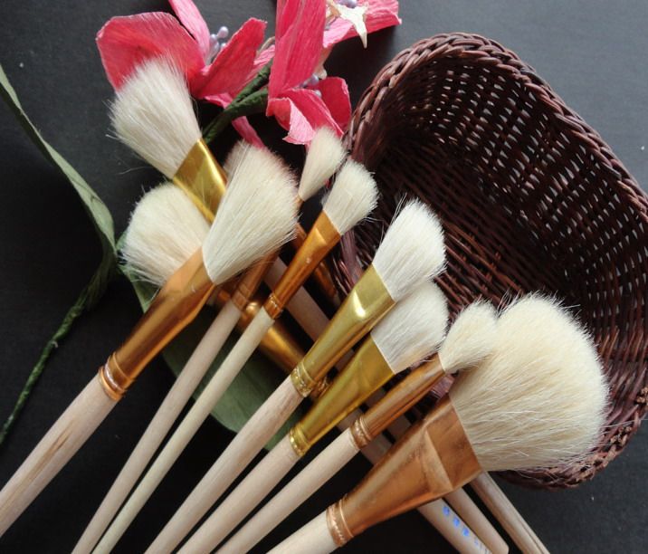 Soft wool brush, touch-up paint, glue oil, hair sweep, cleaning, craft ceramics, painting, gold foil brush