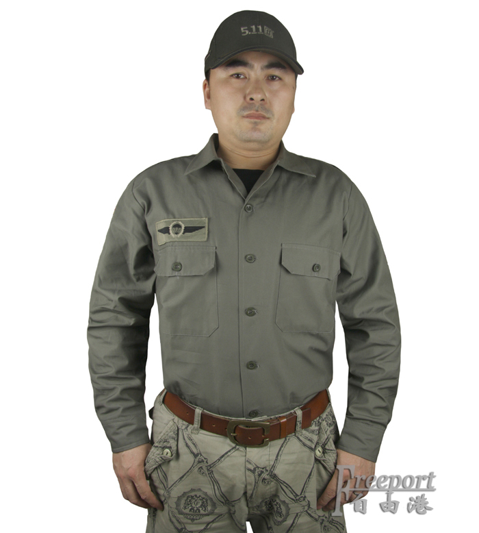 German shirt German long-sleeved shirt with thick satin fabric and sleeves can be rolled up