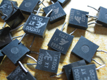 Active price disassembly parts AE 10K metal foil resistance temperature drift 5ppm 0 01% 3 81mm spacing