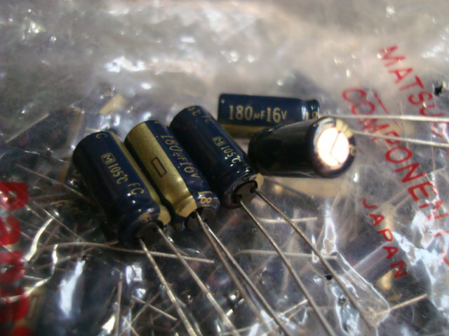 Original bag Panasonic FC fever electrolytic capacitor 16V 180UF 220UF 2400 only = 500 yuan