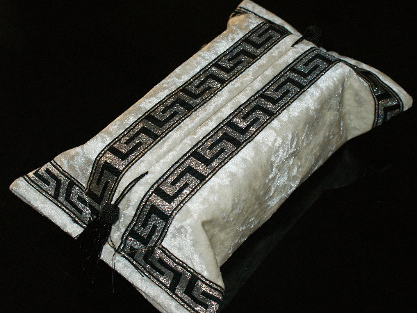 Eurostyle white velvet tissue box cover modern minimalist light lavish creative car livingroom Makeup Room Fabric Extraction Style Toilet Paper Cover