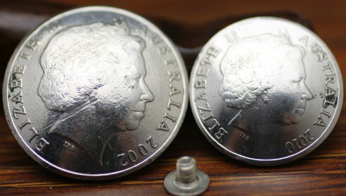 Hand-customized real coin buckle wealth buckle dollar buckle silver British elderly queen 28mm23mm18mm