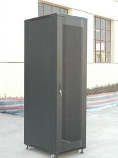 IBM 36U network server cabinet 600*900*1 8m server cabinet front and rear grid door
