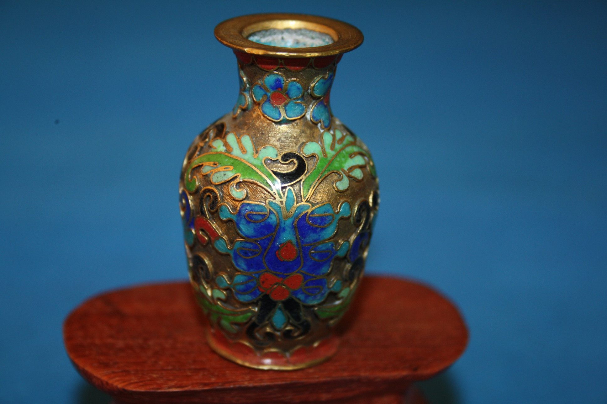 Authentic 60s Old bronze tyre gilded old Jingtai Blue vial for a fun swing with a vase