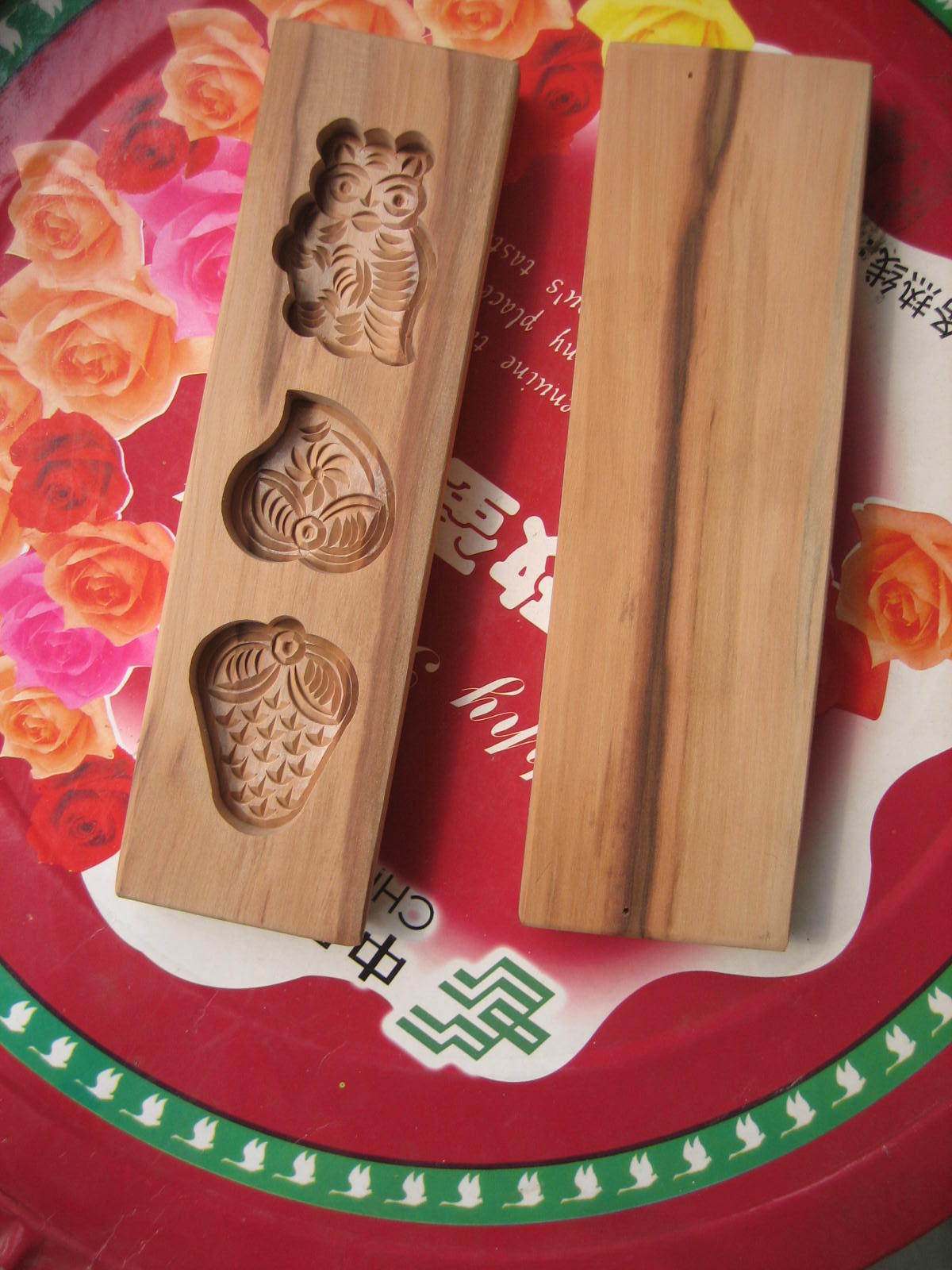 Delicate Polished Baking Mold Kindergarten Children Baby Food Small Sign Wood Carvings Pineapple Panda Peach 