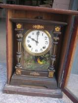 Full product Yantai Yongzi old clock of the Republic of China old horse head clock gilt bronze parrot picture classical and nostalgic beauty 1