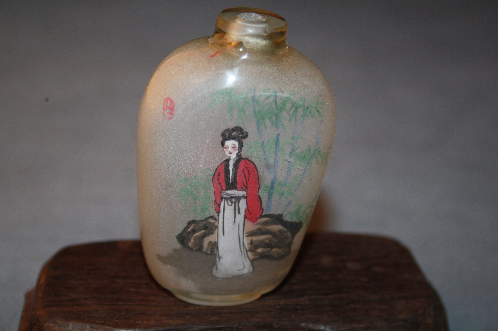 Old Outer pin Old glass glazed inner painting figure Swomen hand painted snub Smoke Pot Bottle No Gette Price