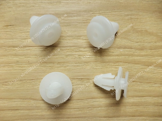 The Chang'an Star 6363-6371-6395 second-generation 6382-6399 S460 wheel brow of the lower protective plate clip