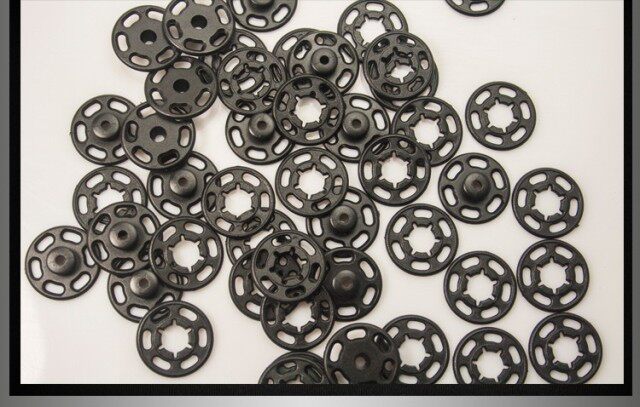 Invisible dark - shade transparent black plastic shirt coat push button for children's slug