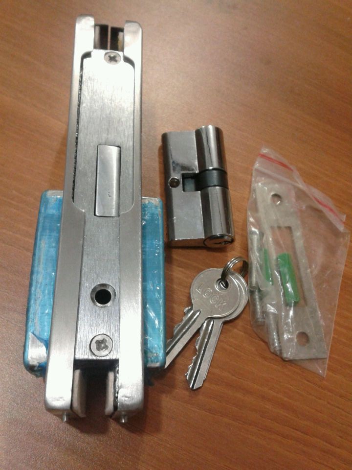 glass door car bit lock ground spring glass door lock without frame door lock aluminum alloy frame glass door car bit lock