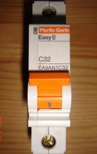 The Schneider E9 series (air switch breaker) single in single out 1P32A