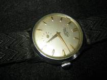 2 ½ pins-the antique old table