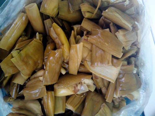 Guangxi Lingshan specialty farmers fresh pickled taro button aperiti and cake 500 grams