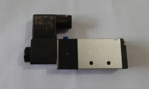 Two-position five-way solenoid valve 4V210-08 Solenoid directional valve