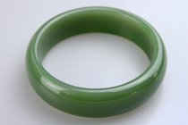 (Poly-Treasure Cabinet) and Tian Biyu Spinach Green Rare Tibetan Edition bracelet