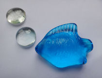 Foreign trade exclusive sea blue fish-shaped glass stone fish tank decoration aquarium landscaping home improvement color stone 2 yuan 2