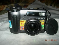 Newer Sony Sony DSC-S85 large aperture (f2) large ccd German songner lens classic camera