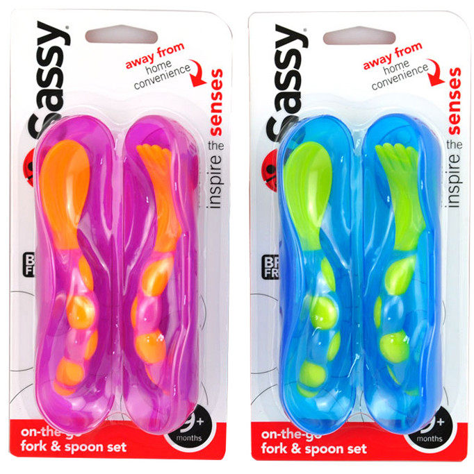 American Sassy infants and children eating out Travel fork and spoon set box with storage box hygienic and convenient