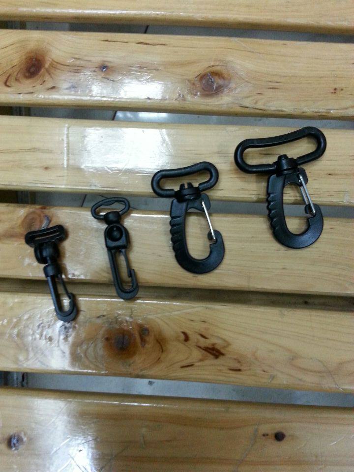 Direct Sales Plastic Hook Swivel Hook Black Plastic Buttoned With Luggage Accessories Climbing Hook Lobster Buttons Pets 38MM hooks