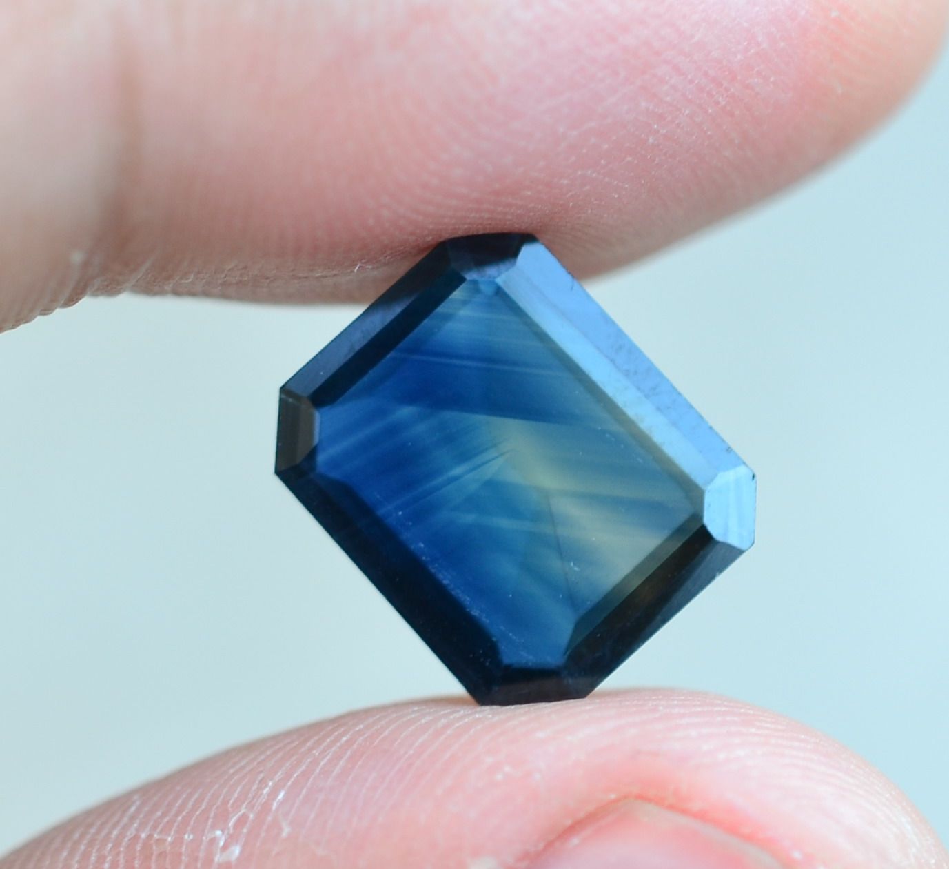 Boutique men's atmospheric square natural color sapphire bare stone 10 x 12mm no burning color 
