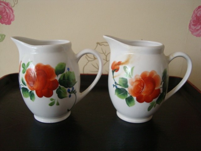 T1882 Cultural Revolution color hand-painted peony flower milk cup pair good painting