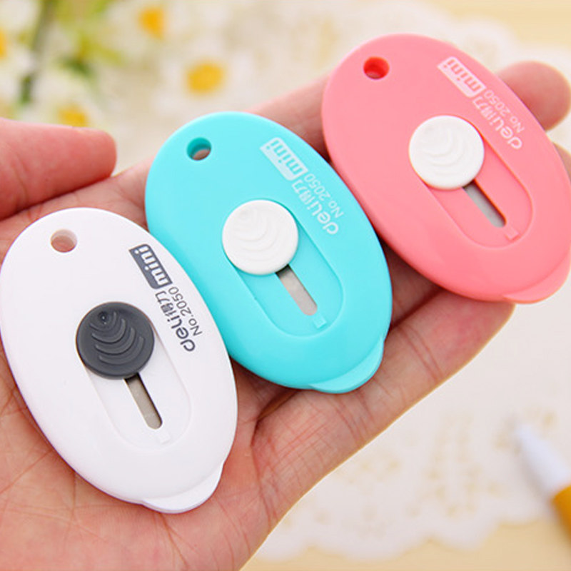 Deli mini unpacking express package knife 2050 utility knife Express knife out of the box out of the box knife portable artifact