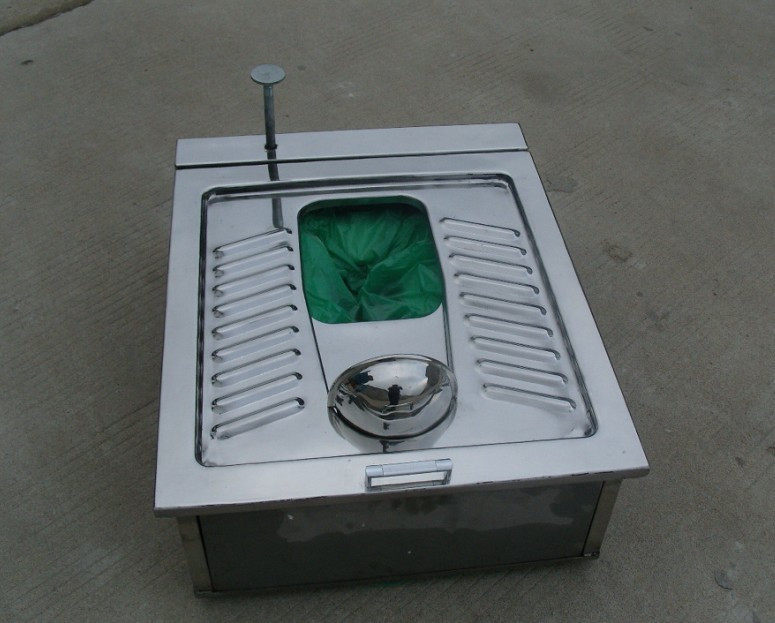 Thickness 304 stainless steel mobile toilet water-free flush machine packing crouch (with automatic alarm device)