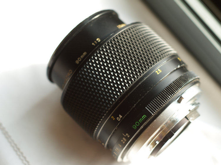 Olympus F2 Peacock feather 90 2 Zuiko 82 new ultra-low price OM medium focus macro