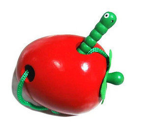 Big worm eats fruit wooden educational toy--apple*threading and winding class*exercise observation