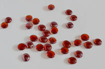 Factory direct sales 1 7-2 cm red glass flat bead glass stone hydroponic fish tank vase landscaping 0 1 yuan a