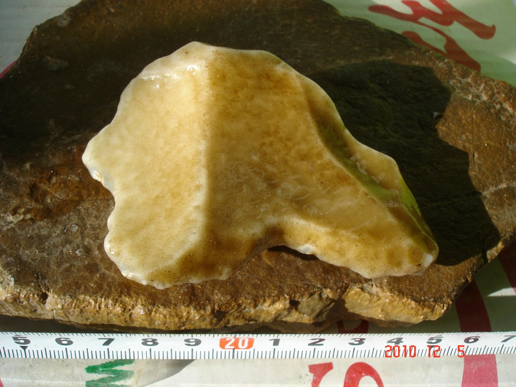 Xinjiang robomite surface protein stone material stone in the Xinjiang Uygur autonomous region