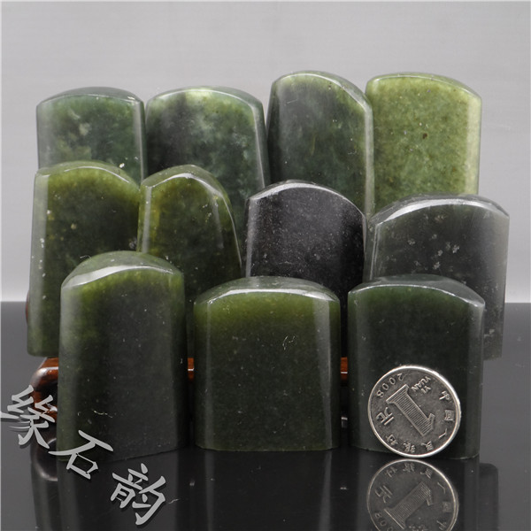 Shoushan Stone Dandong Green Freeze With The Shape Of Golden Stone Seal Engraving Practice Stone Seal Seal Engraving Stock Seal Stone Batch Sale